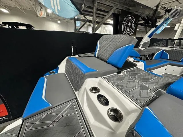 Slide: The Image of Tigé 24RZX 2025 - 7