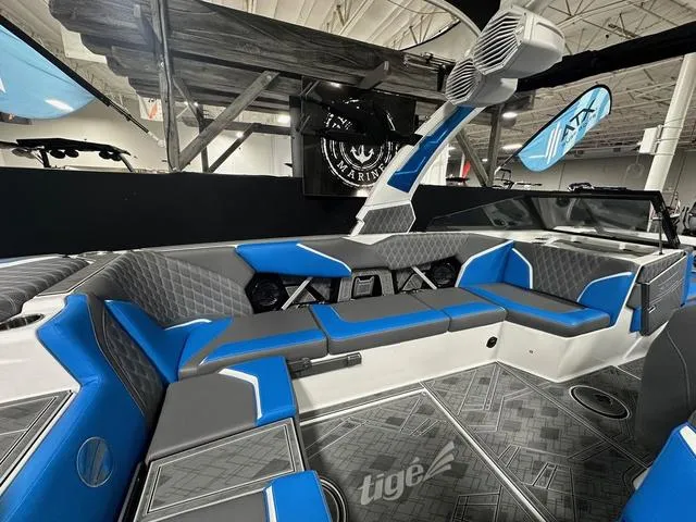 Slide: The Image of Tigé 24RZX 2025 - 9