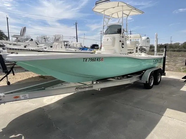 Slide: The Image of Catalyst Boat Works 2200 SWK 2022 - 1