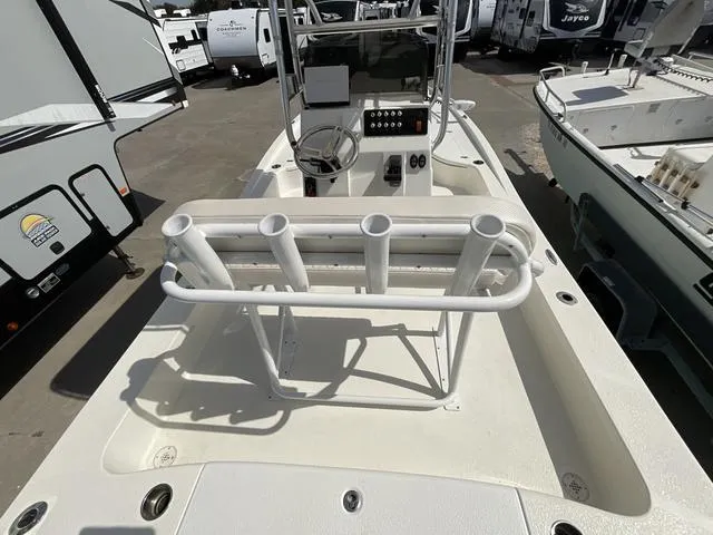 Slide: The Image of Catalyst Boat Works 2200 SWK 2022 - 12