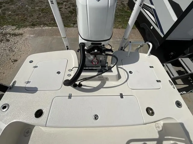 Slide: The Image of Catalyst Boat Works 2200 SWK 2022 - 13