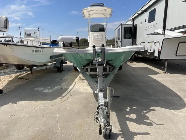 Slide: The Image of Catalyst Boat Works 2200 SWK 2022 - 2