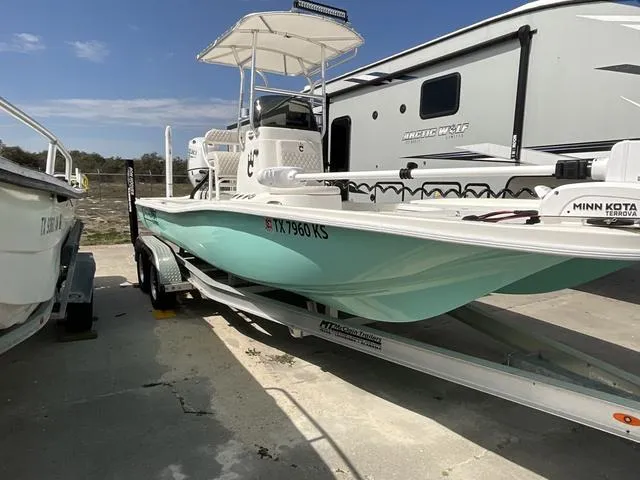 Slide: The Image of Catalyst Boat Works 2200 SWK 2022 - 3