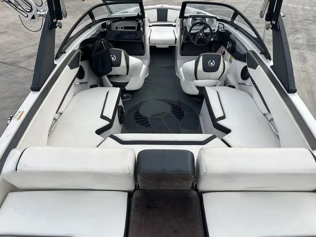 Slide: The Image of Scarab 215 Impulse Wake Edition 2016 - 17