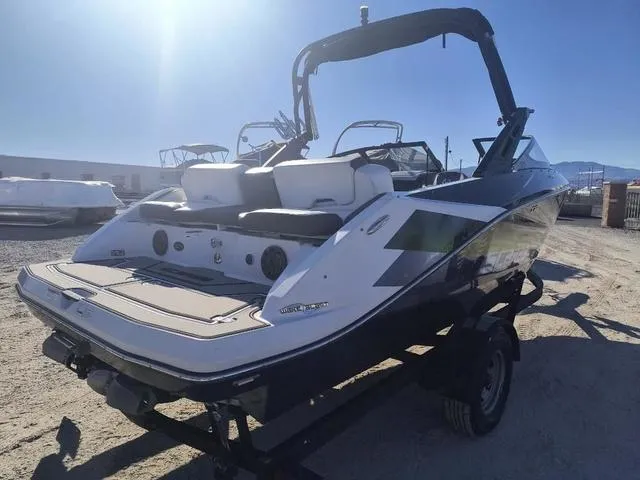 Slide: The Image of Scarab 215 Impulse Wake Edition 2016 - 25