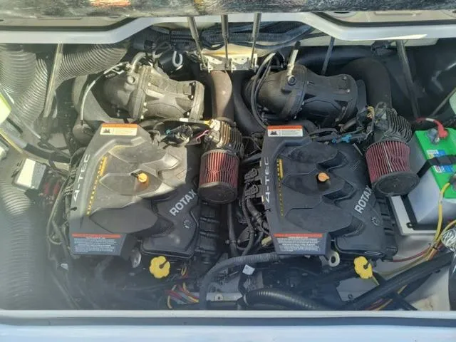 Slide: The Image of Scarab 215 Impulse Wake Edition 2016 - 27