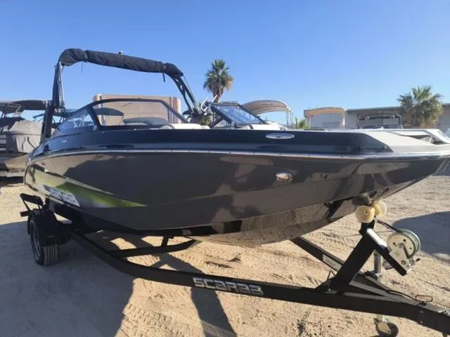 Slide: The Image of Scarab 215 Impulse Wake Edition 2016 - 4