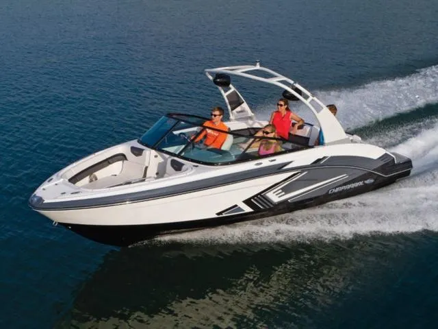 Slide: The Image of 2016 Chaparral Vortex 223 VRX speedboat cruising on open water. - 10