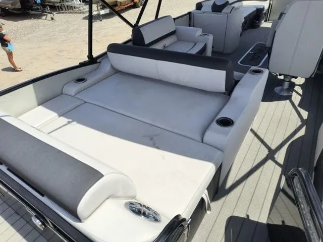 Slide: The Image of Avalon Catalina Versatile Rear Lounger 25 FT 2025 - 11