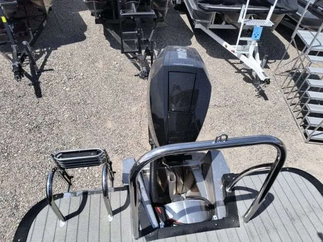 Slide: The Image of Avalon Catalina Versatile Rear Lounger 25 FT 2025 - 18