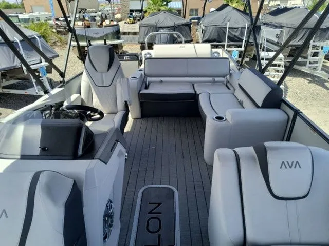 Slide: The Image of Avalon Catalina Versatile Rear Lounger 25 FT 2025 - 7