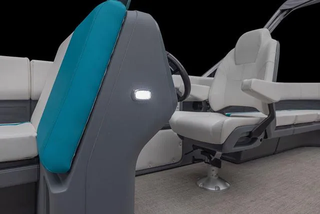 Slide: The Image of Avalon Aura 2185 Quad Lounger Triple Tube 2025 - 9