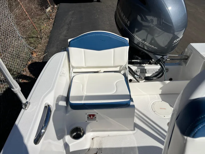 Slide: The Image of 2025 Robalo R160 Center Console boat seat and Yamaha engine detail. - 19