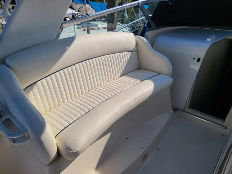 Slide: The Image of Rinker Fiesta Vee 330 2000 - 12