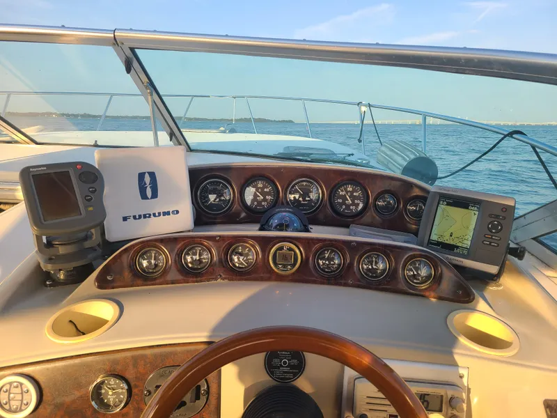 Slide: The Image of Rinker Fiesta Vee 330 2000 - 14