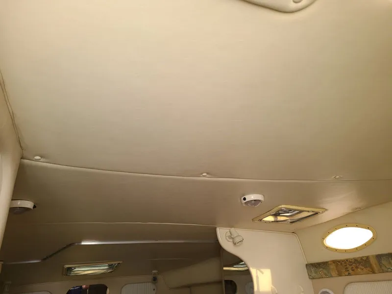 Slide: The Image of Rinker Fiesta Vee 330 2000 - 16