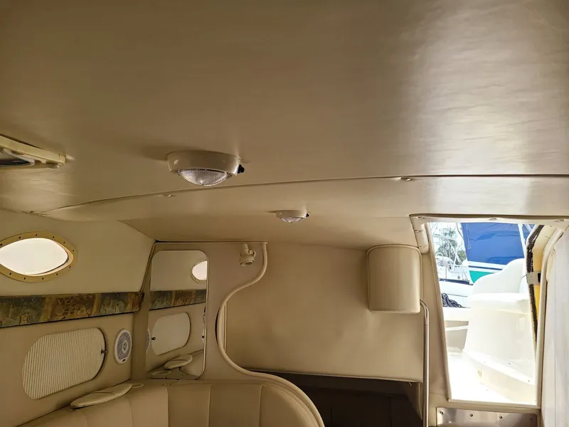 Slide: The Image of Rinker Fiesta Vee 330 2000 - 18