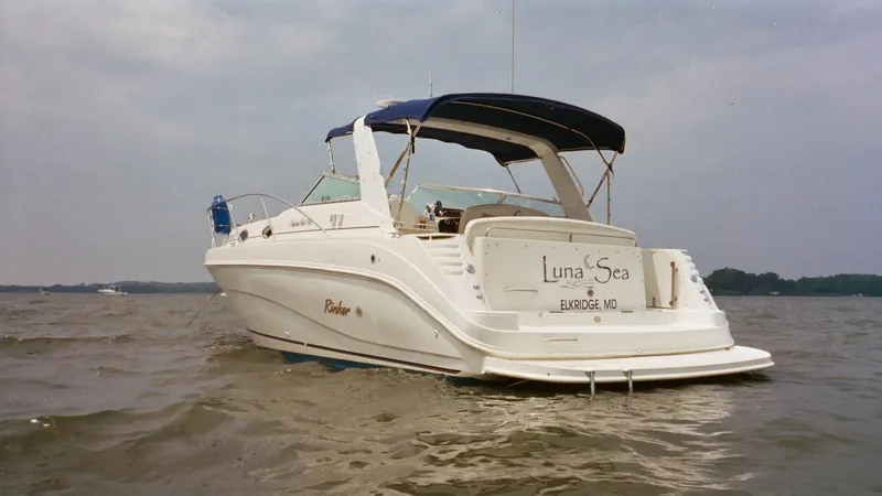 Slide: The Image of Rinker Fiesta Vee 330 2000 - 4