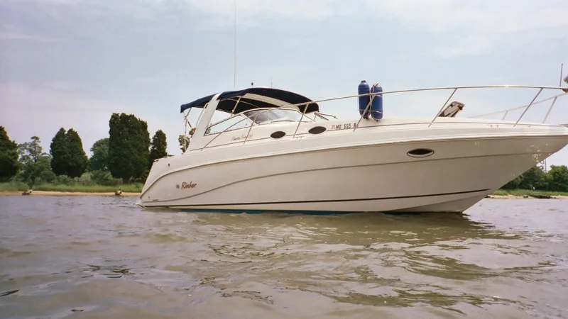 Slide: The Image of Rinker Fiesta Vee 330 2000 - 6
