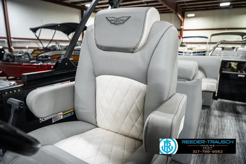Slide: The Image of 2025 Bennington 25 LPD boat seat with quilted design in showroom. - 43