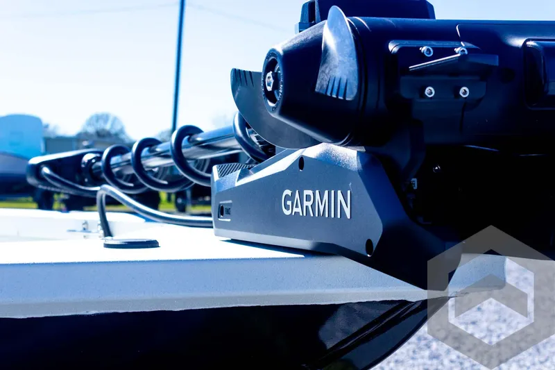 Slide: The Image of Garmin equipment on 2025 G3 Bay 21 GX boat, close-up view. - 25