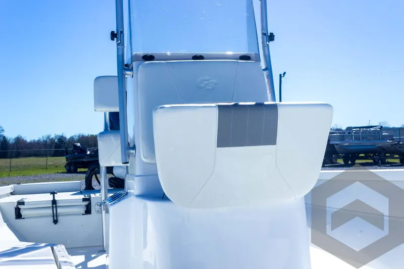 Slide: The Image of 2025 G3 Bay 21 GX boat console with modern design and clear windshield. - 39