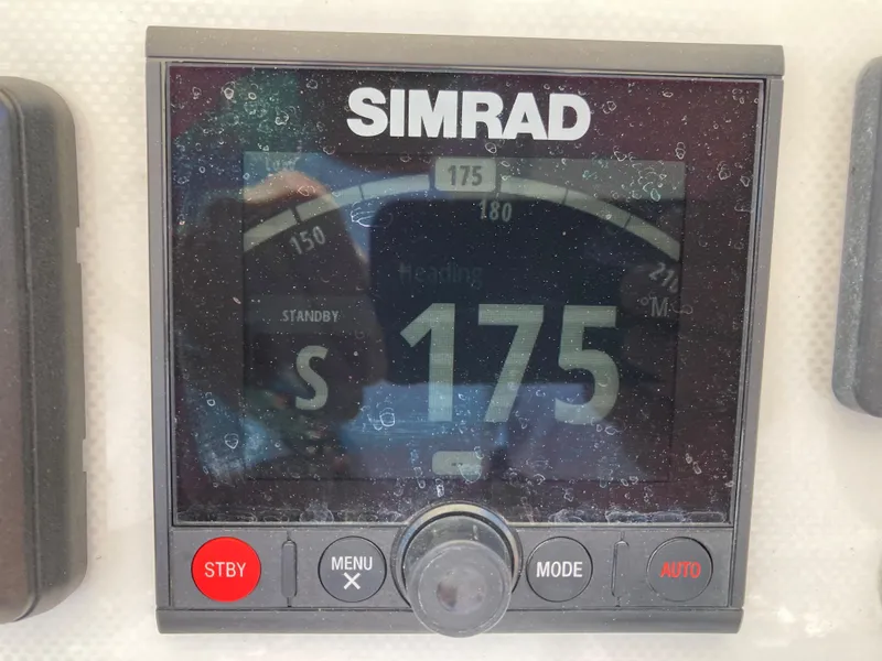 Slide: The Image of Simrad display on 2021 Dusky 252 T boat showing heading 175 degrees. - 22