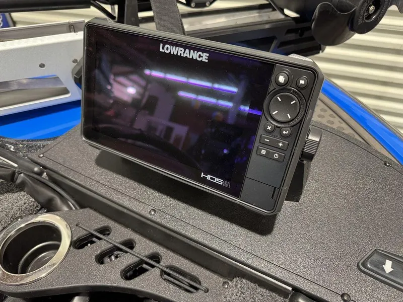 Slide: The Image of Lowrance HDS display on 2022 Nitro Z19 Pro boat dashboard. - 35