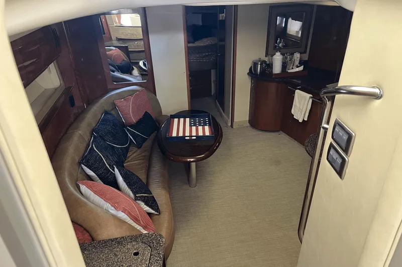 Slide: The Image of Sea Ray 44 Sundancer 2006 - 13