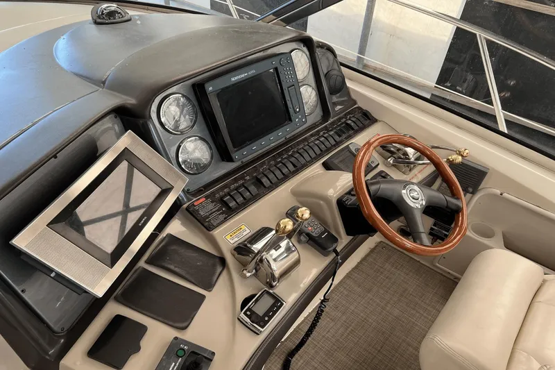 Slide: The Image of Sea Ray 44 Sundancer 2006 - 19