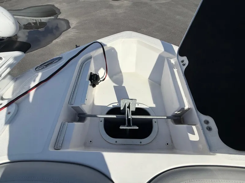 Slide: The Image of Sea Fox 228 Commander 2021 - 55