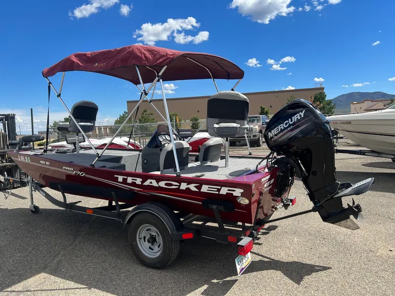 Slide: The Image of Tracker Pro 170 2017 - 41