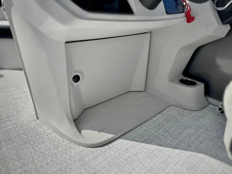 Slide: The Image of 2025 Berkshire 20 CRSE interior detail, showcasing sleek design and modern features. - 19