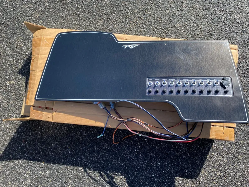 Slide: The Image of Control panel for 2016 Tidewater 2200 Carolina Bay boat on cardboard. - 20