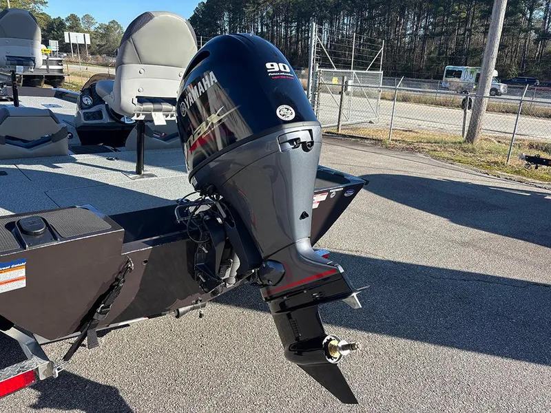 Slide: The Image of 2025 G3 Sportsman 1710 boat with Yamaha 90 HP outboard motor. - 24