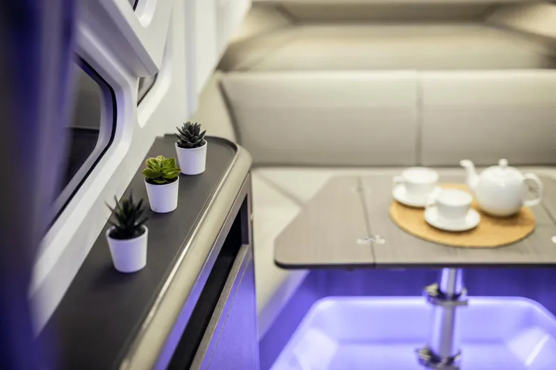 Slide: The Image of Galeon 325 GTO 2025 - 35