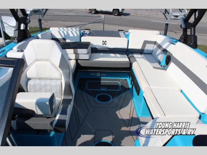 Slide: The Image of Heyday Wake Boats H22 2023 - 5