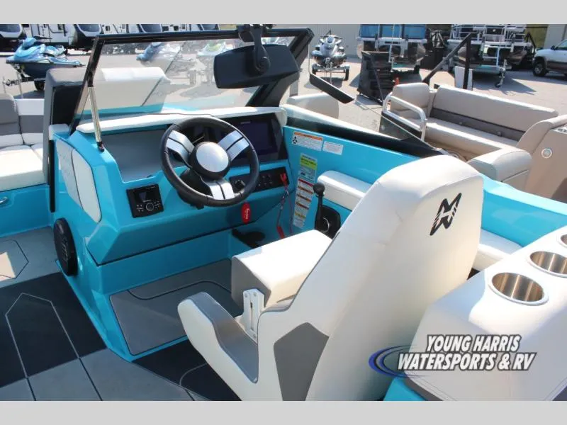 Slide: The Image of Heyday Wake Boats H22 2023 - 9