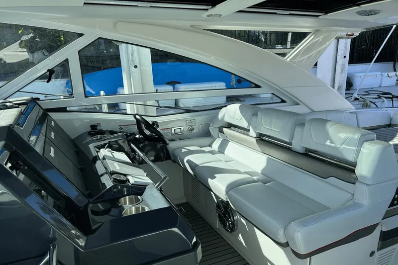 Slide: The Image of Formula 430 Super Sport Crossover 2017 - 12