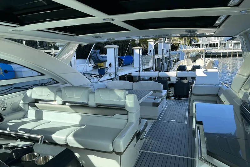 Slide: The Image of Formula 430 Super Sport Crossover 2017 - 13