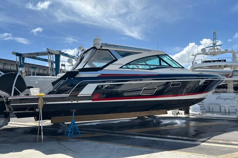 Slide: The Image of Formula 430 Super Sport Crossover 2017 - 2