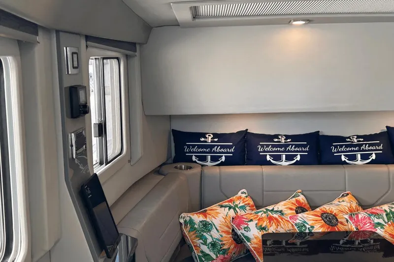 Slide: The Image of Formula 430 Super Sport Crossover 2017 - 20