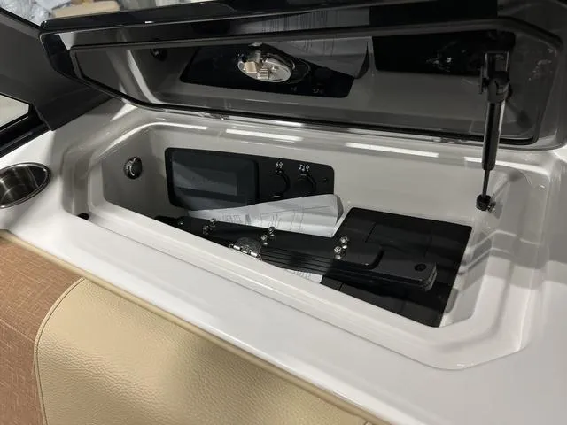 Slide: The Image of Correct Craft Super Air Nautique GS20 2025 - 20