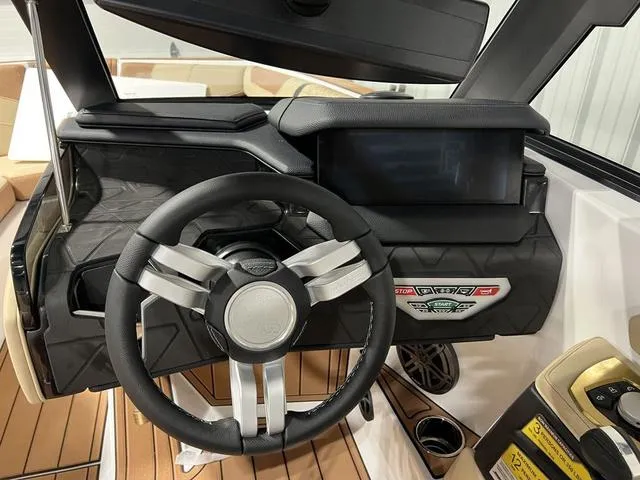 Slide: The Image of Correct Craft Super Air Nautique GS20 2025 - 23