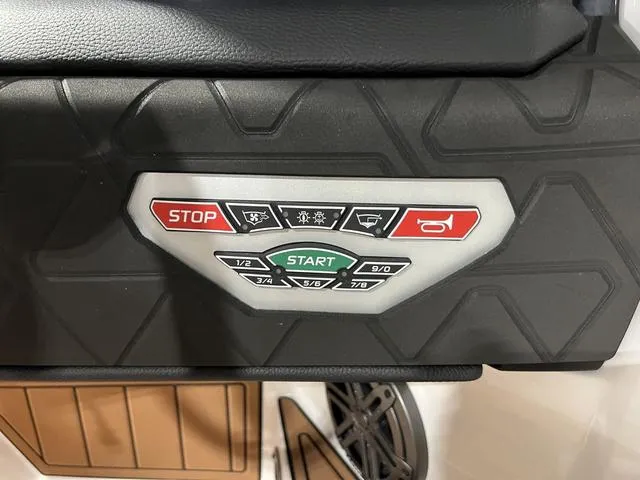 Slide: The Image of Correct Craft Super Air Nautique GS20 2025 - 24