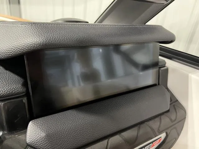 Slide: The Image of Correct Craft Super Air Nautique GS20 2025 - 25