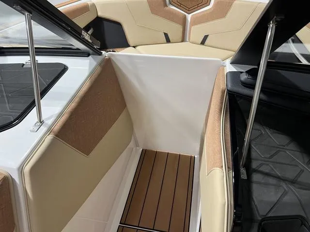 Slide: The Image of Correct Craft Super Air Nautique GS20 2025 - 29