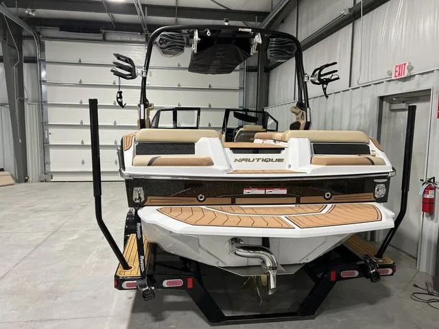 Slide: The Image of Correct Craft Super Air Nautique GS20 2025 - 4