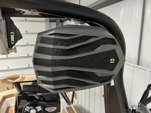 Slide: The Image of Correct Craft Super Air Nautique GS20 2025 - 41