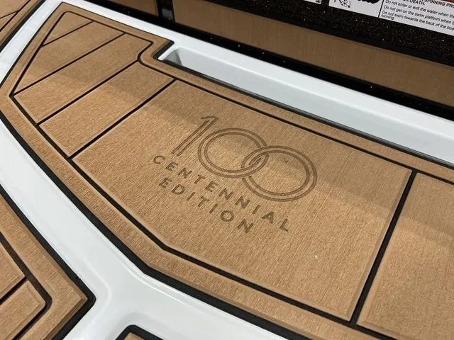 Slide: The Image of Correct Craft Super Air Nautique GS20 2025 - 8